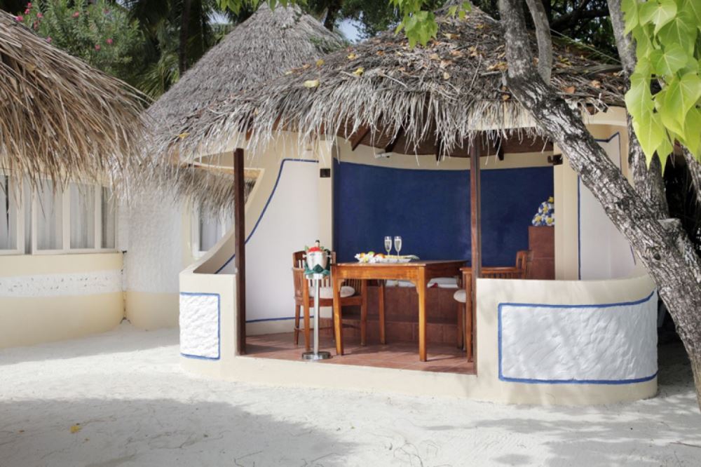 Nika island resort spa. Nika Island Resort Spa Maldives. Nika Island 5*. Kandolhu Island Resort 5*.